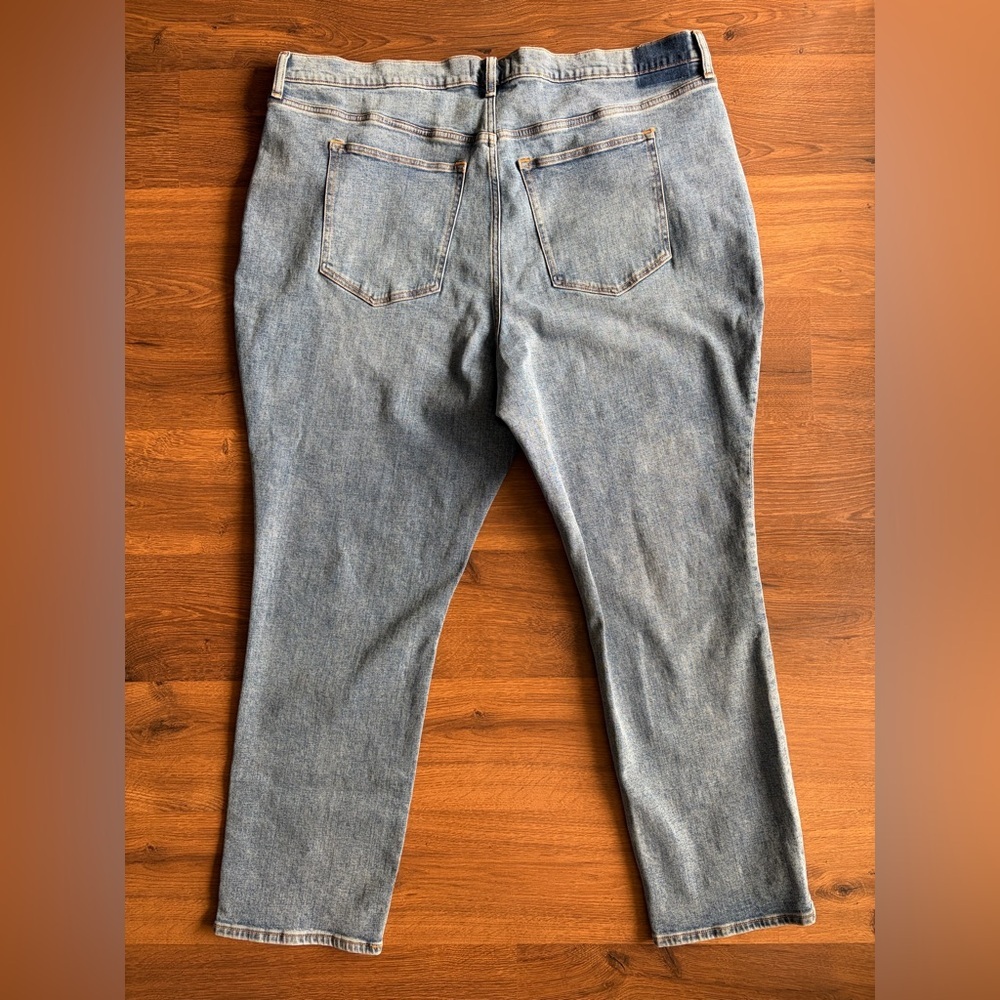 ✨ NWT Abercrombie & Fitch Curve Love Ultra High Rise Slim Straight Jeans ✨ - Picture 2 of 12